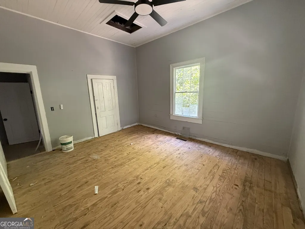 532 Woolfolk Street