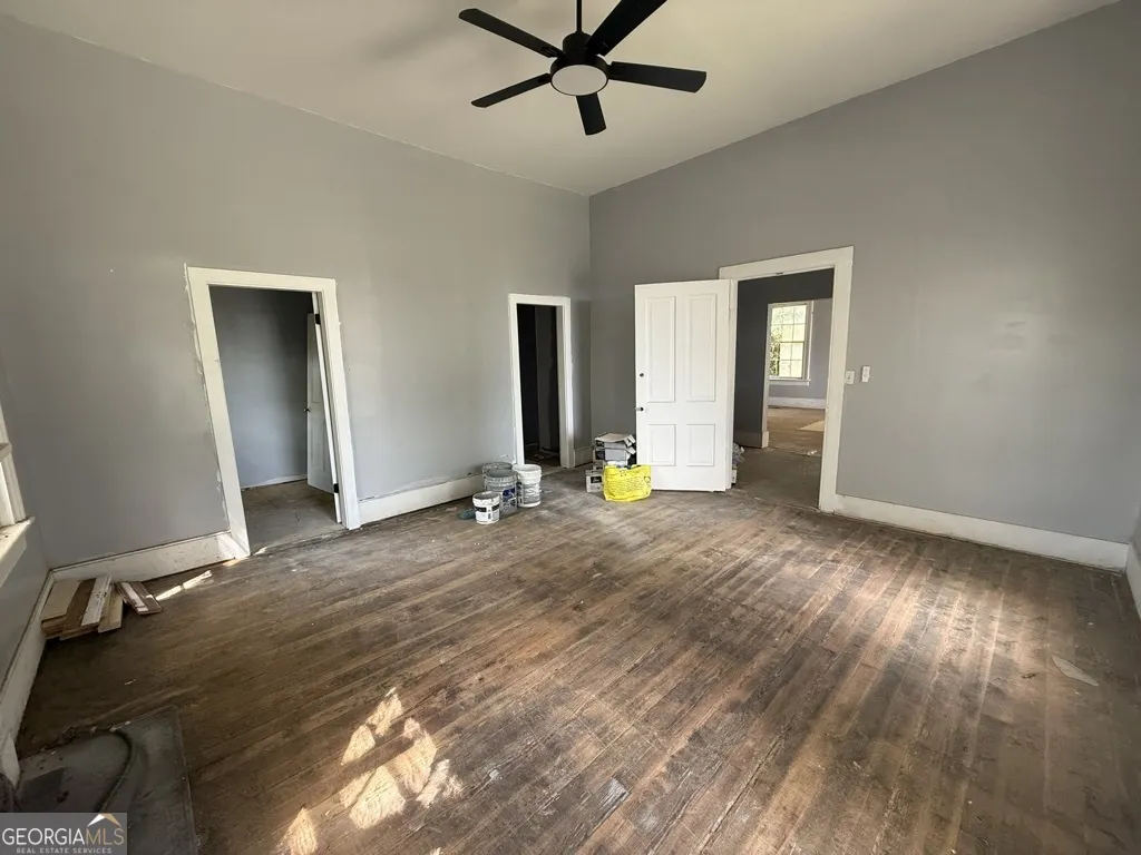 532 Woolfolk Street