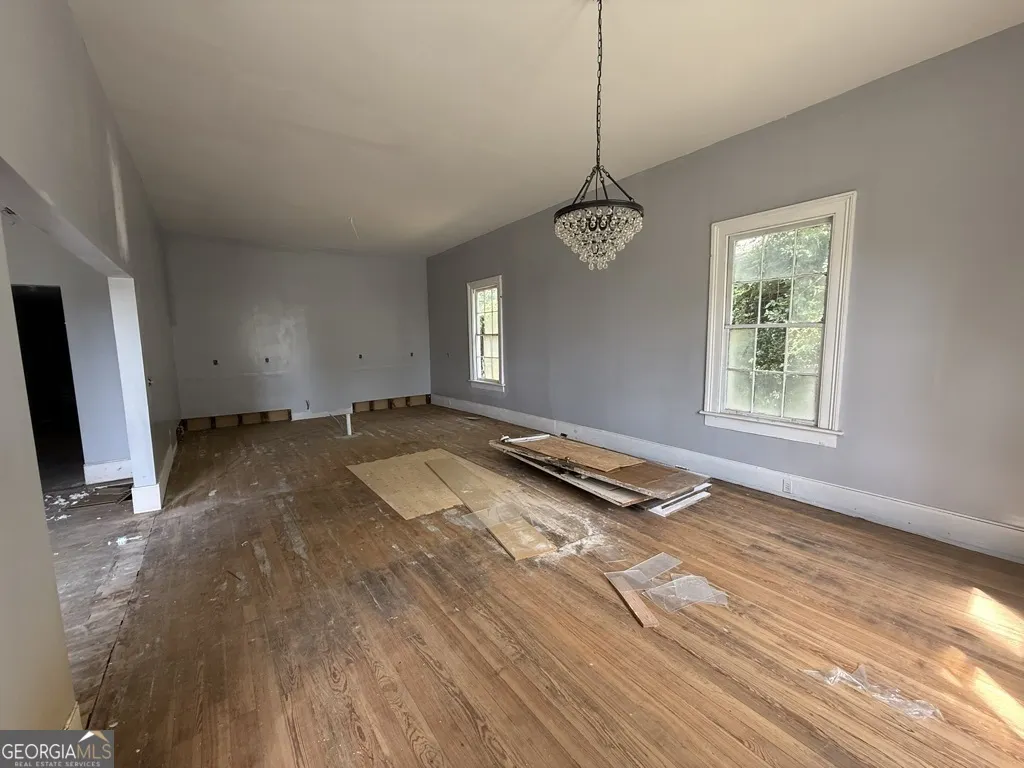 532 Woolfolk Street