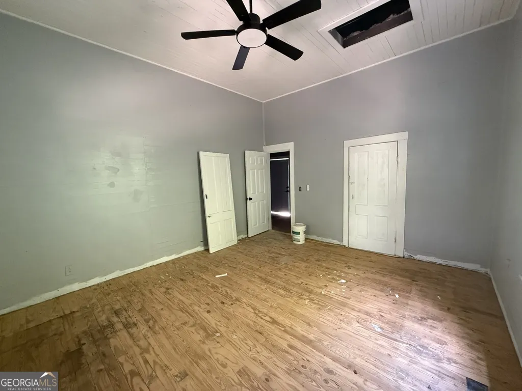 532 Woolfolk Street