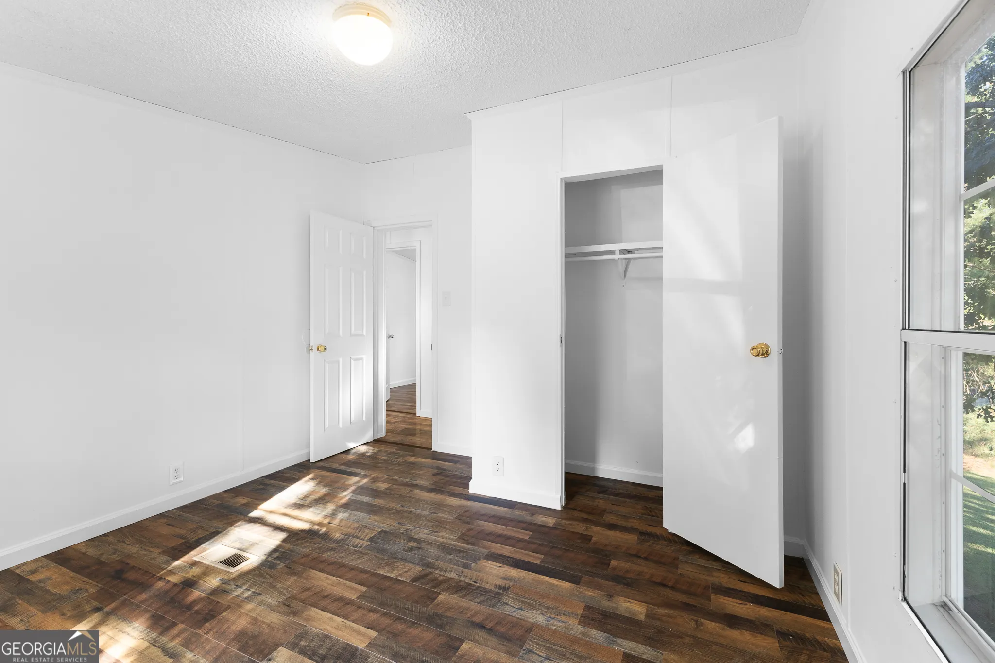# 449 4653 Whispering Pines, ## 449