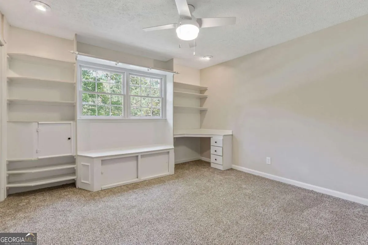 942 Old Batesville Road