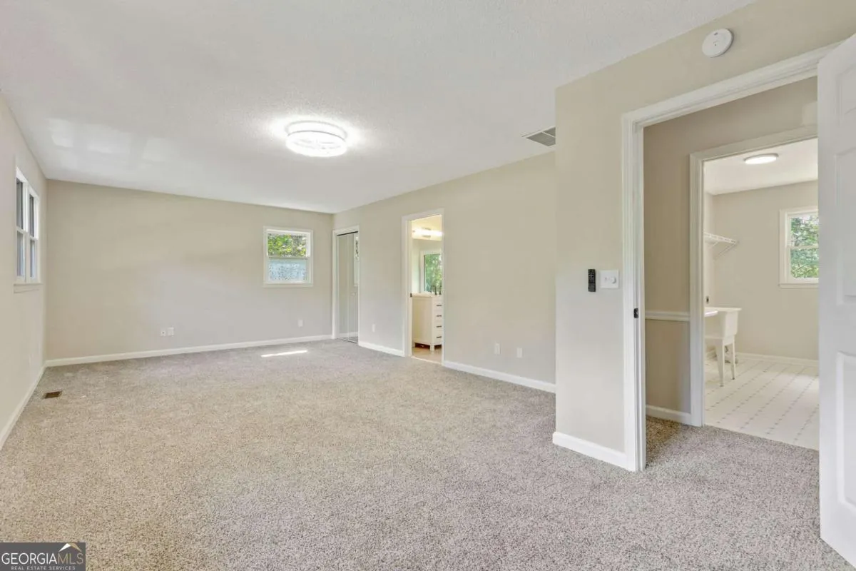 942 Old Batesville Road