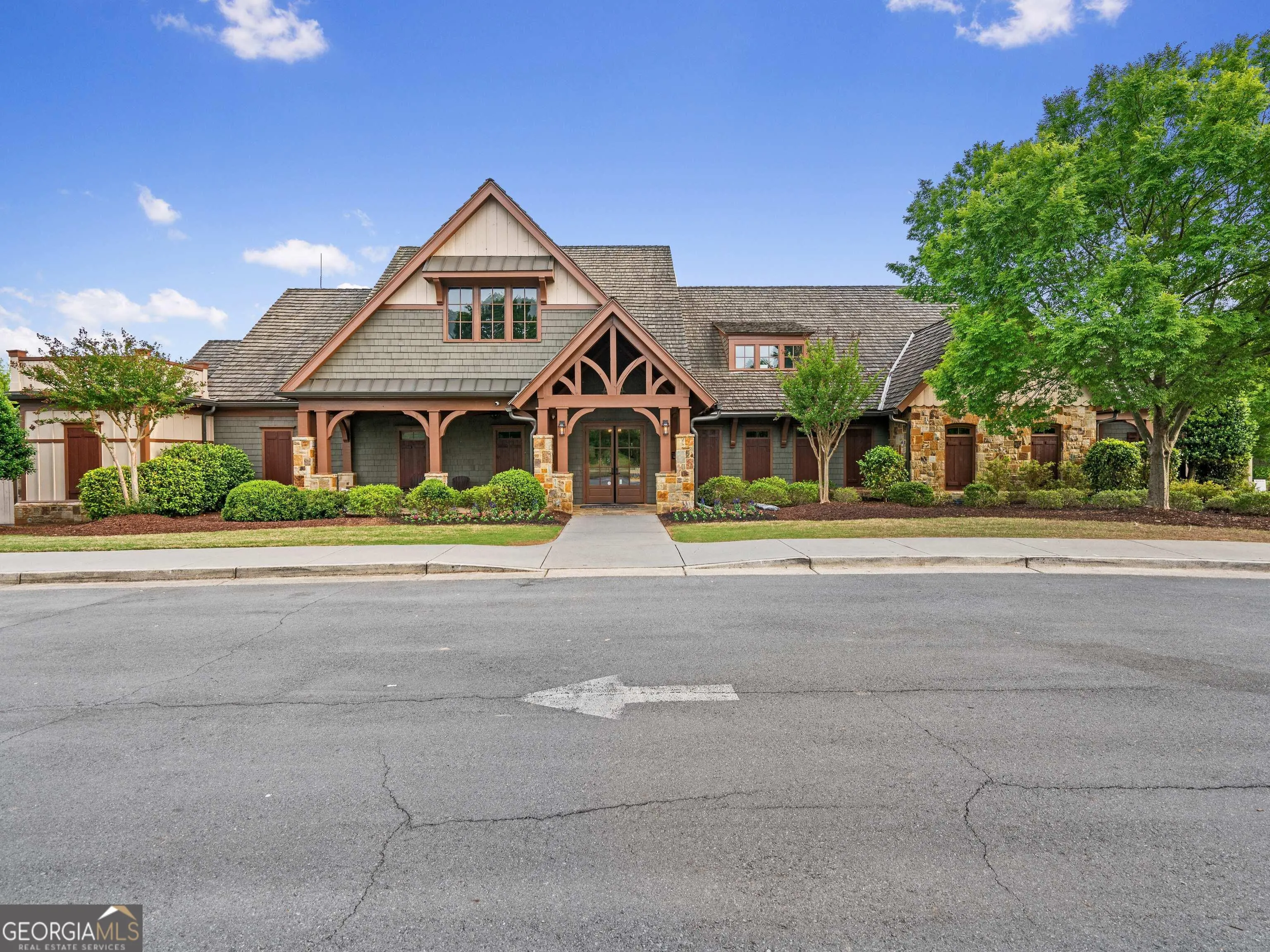 141 Corner Oak Court, #5