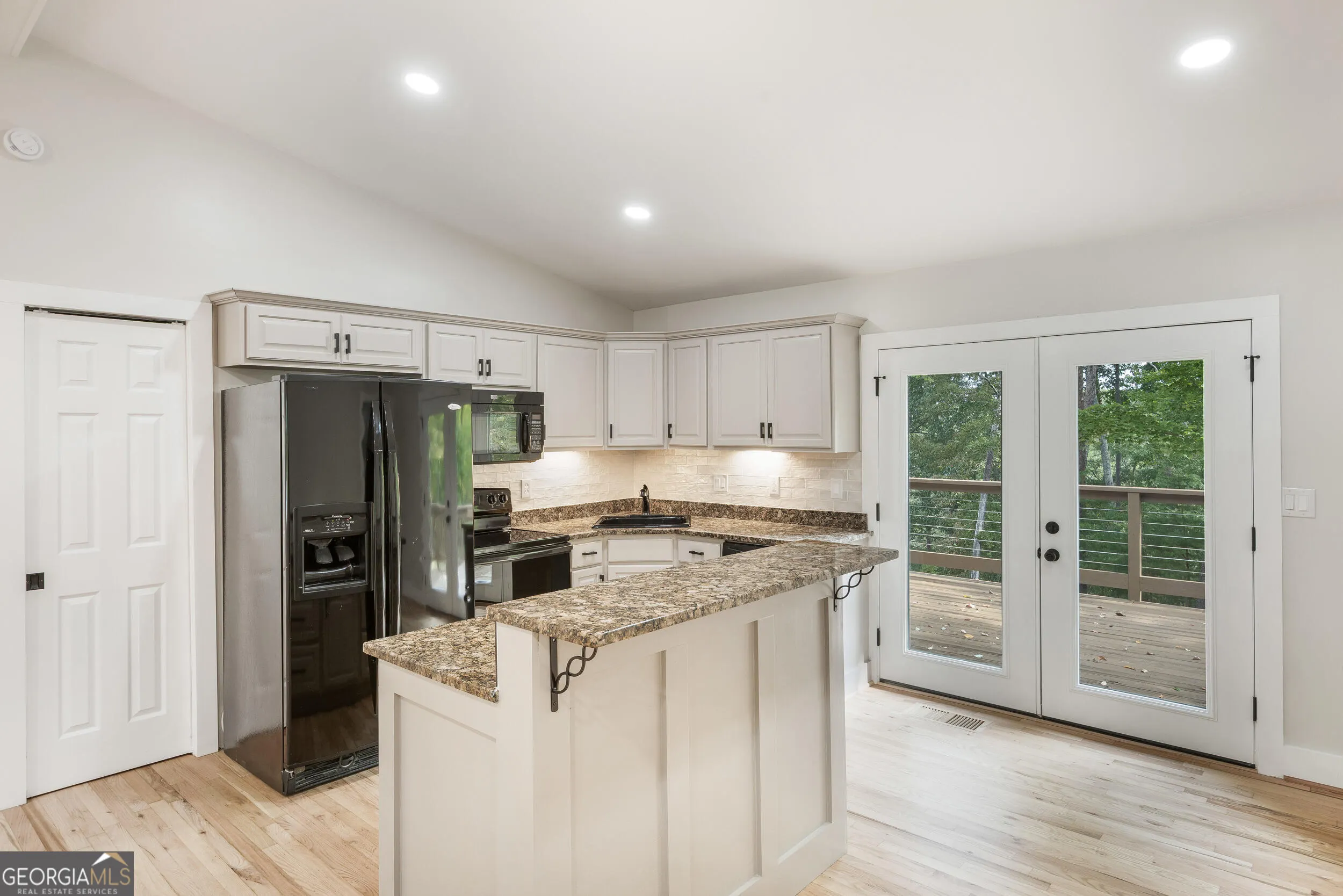 141 Corner Oak Court, #5