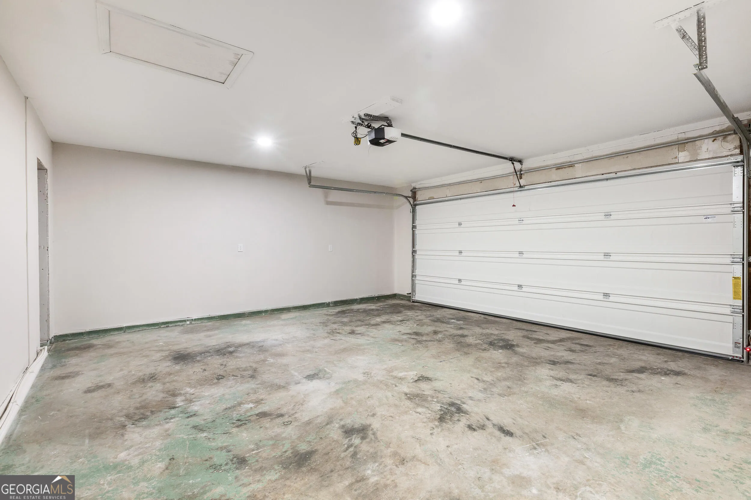141 Corner Oak Court, #5