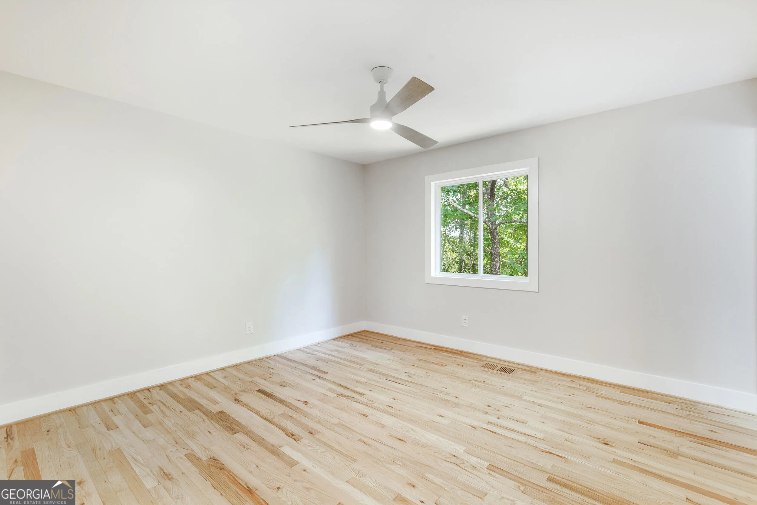 141 Corner Oak Court, #5
