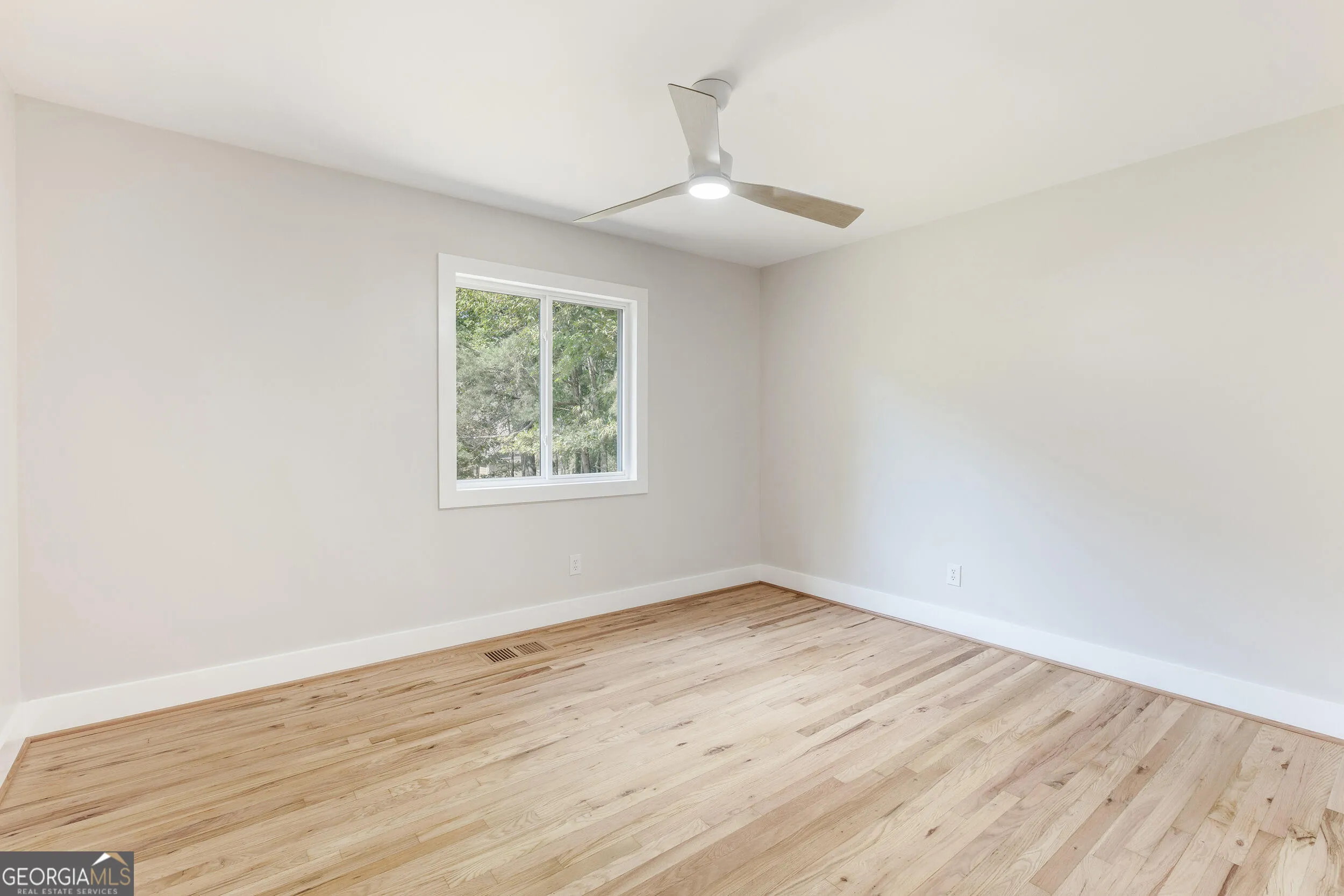 141 Corner Oak Court, #5