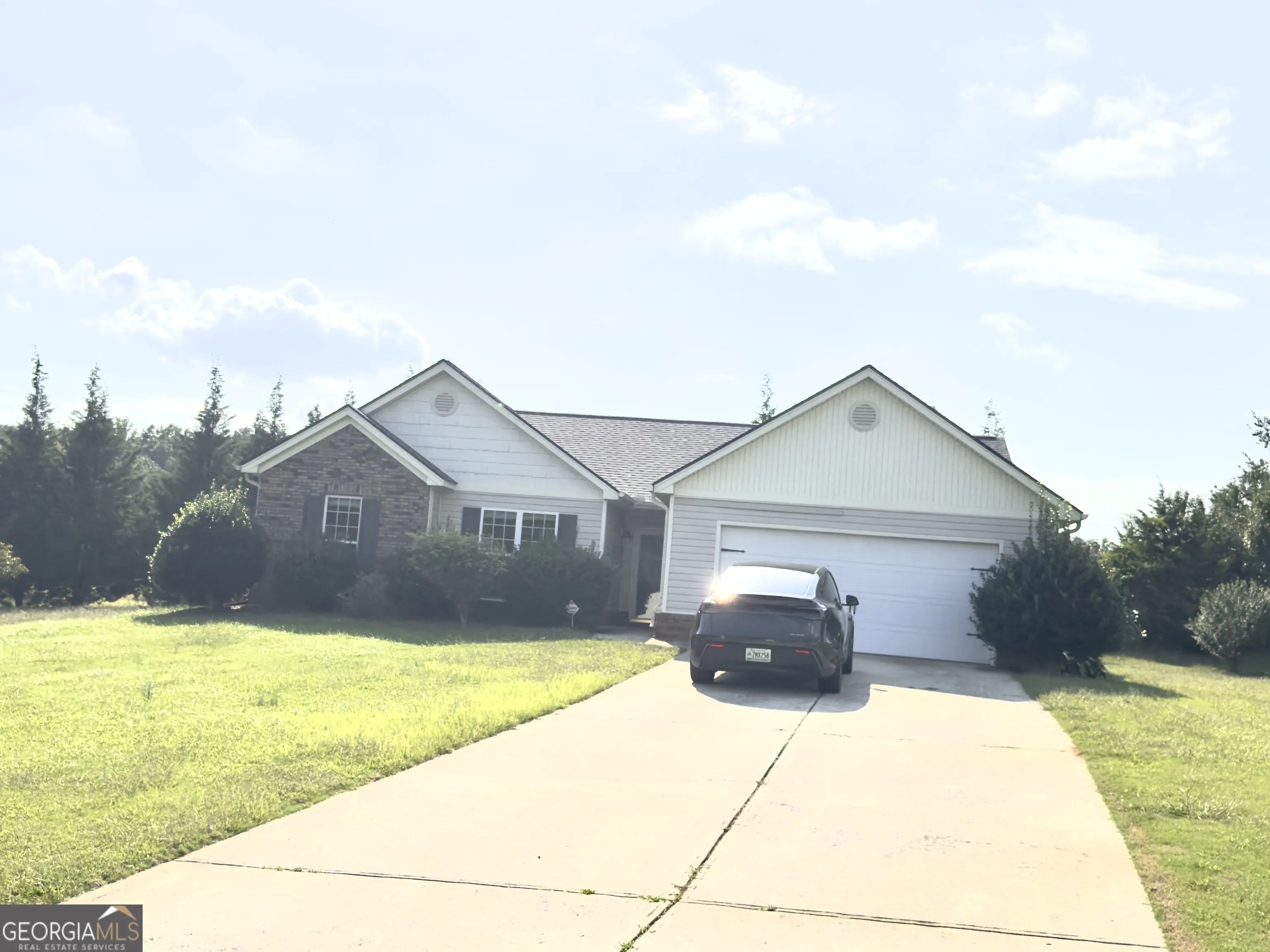 211 Lucas Way