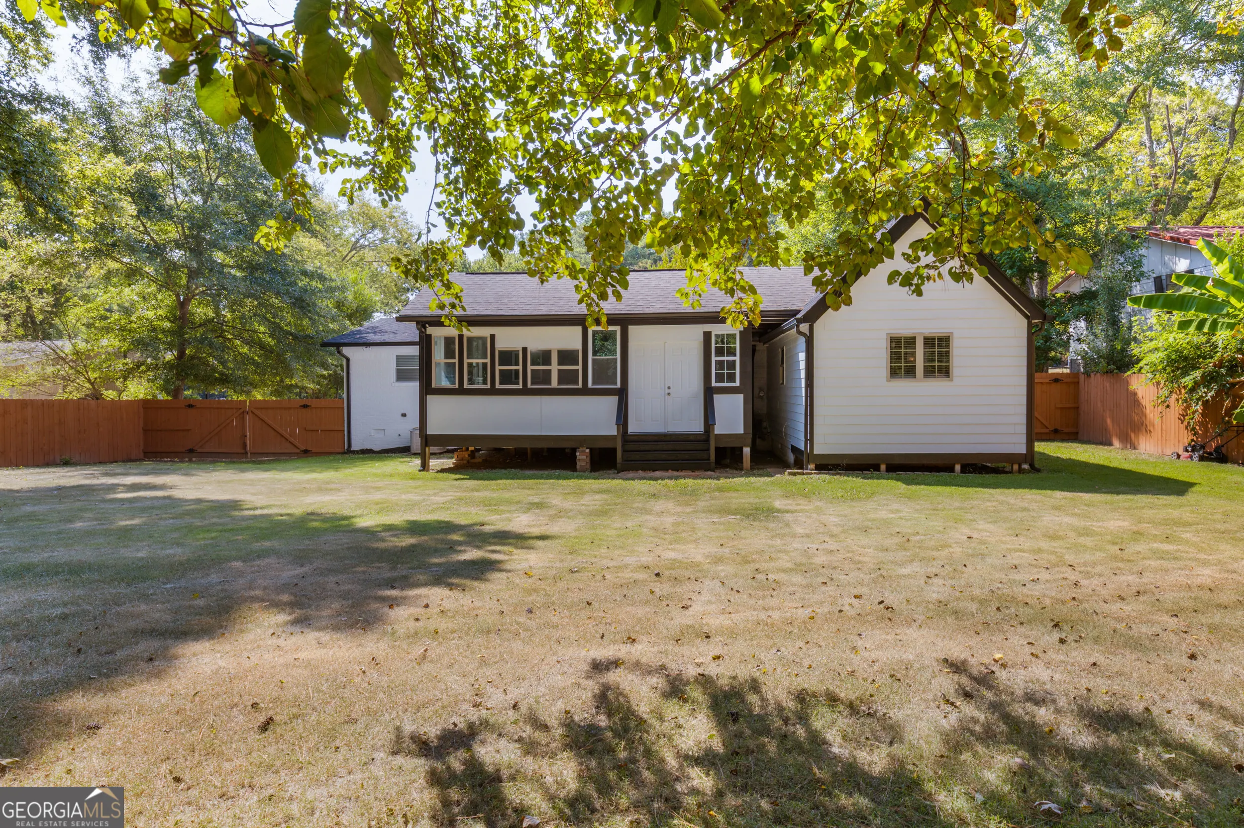 675 Inglewood Drive SE
