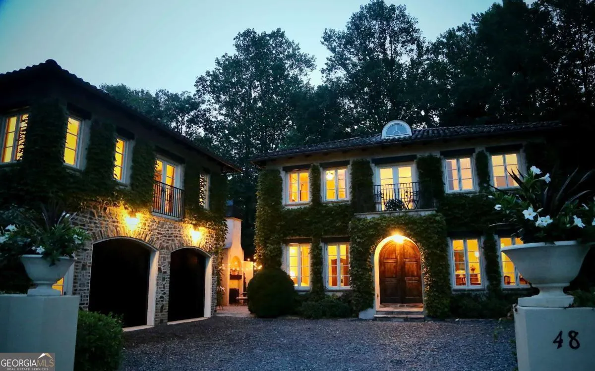 48 Piazza Pomino