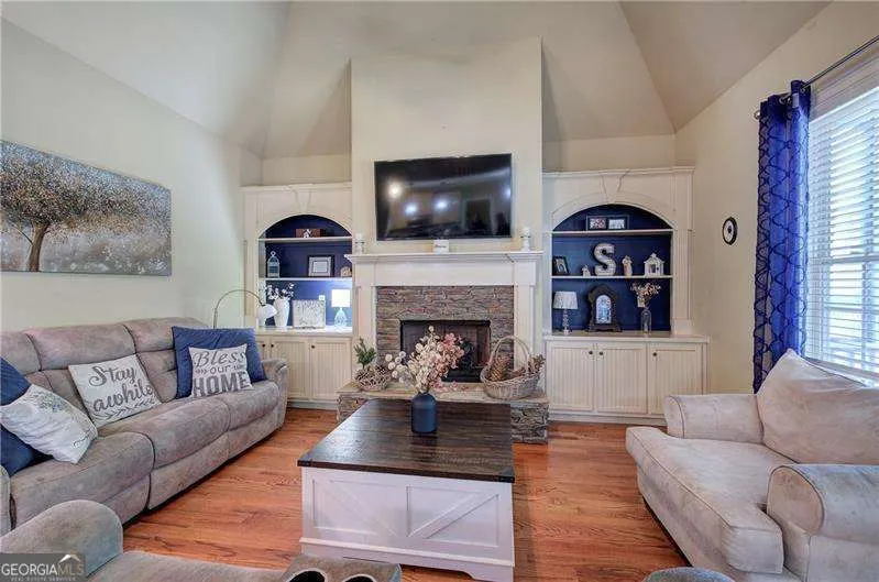27 Summer Place NW
