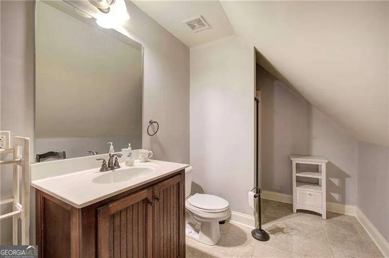 27 Summer Place NW