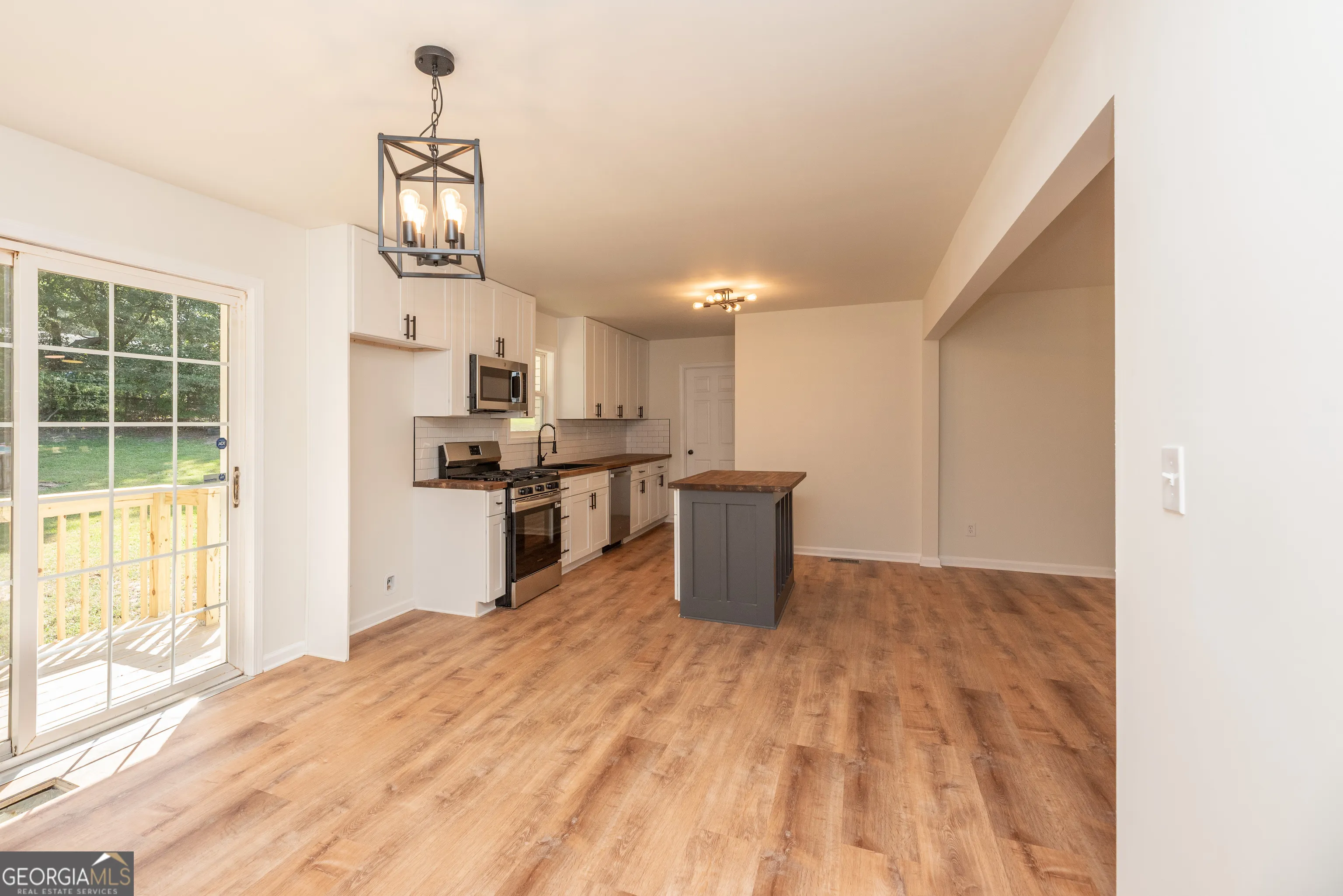 1024 Topaz Lane