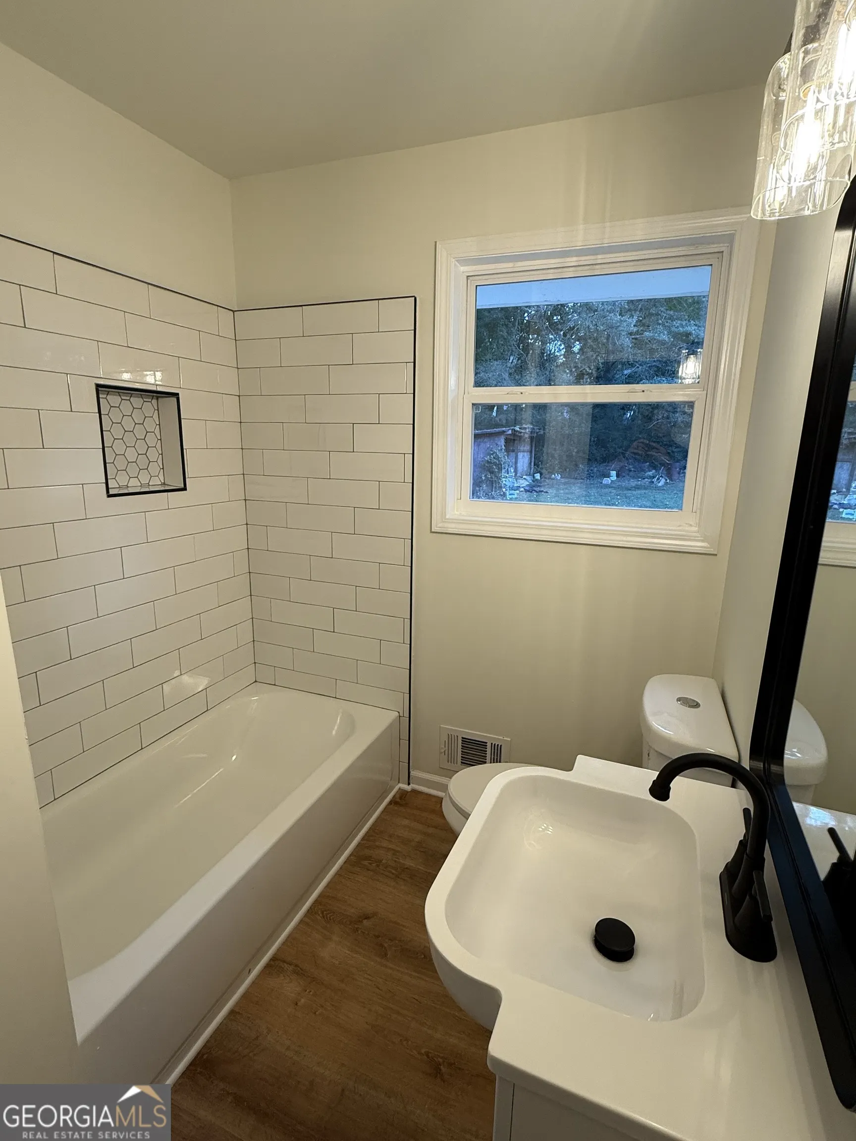 1024 Topaz Lane
