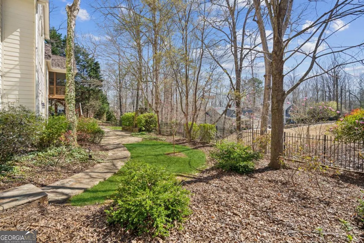 1070 Dogwood Way