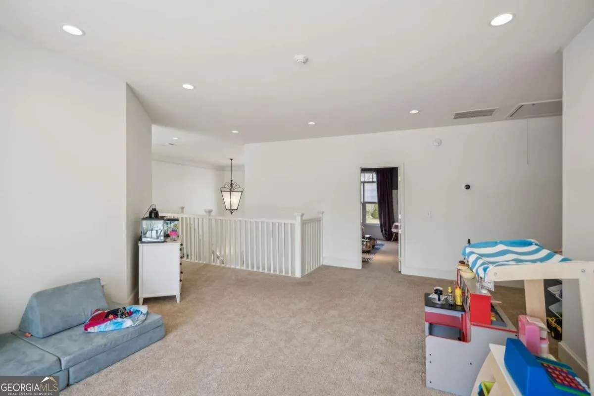 1070 Dogwood Way