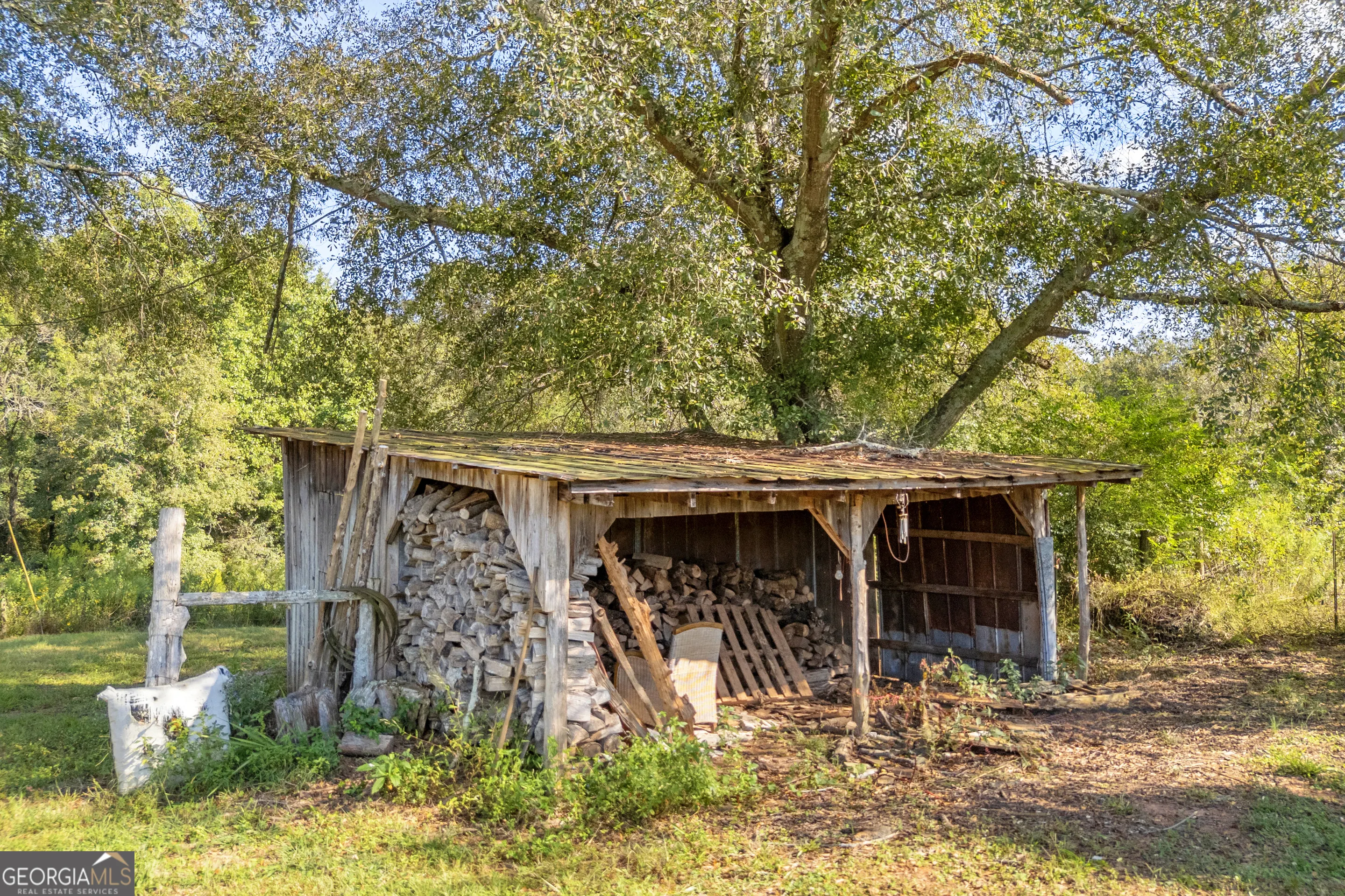 2448 Allen White Road