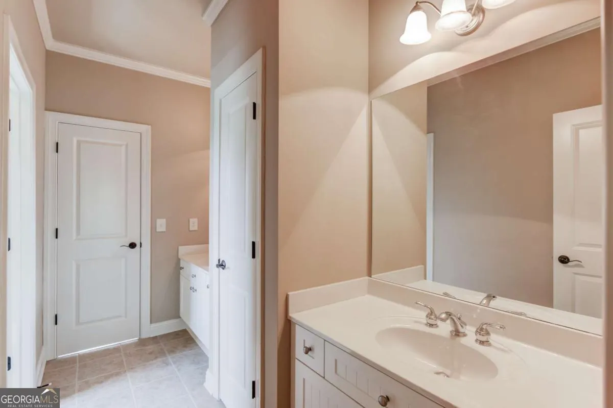 10595 Highgate Manor Court