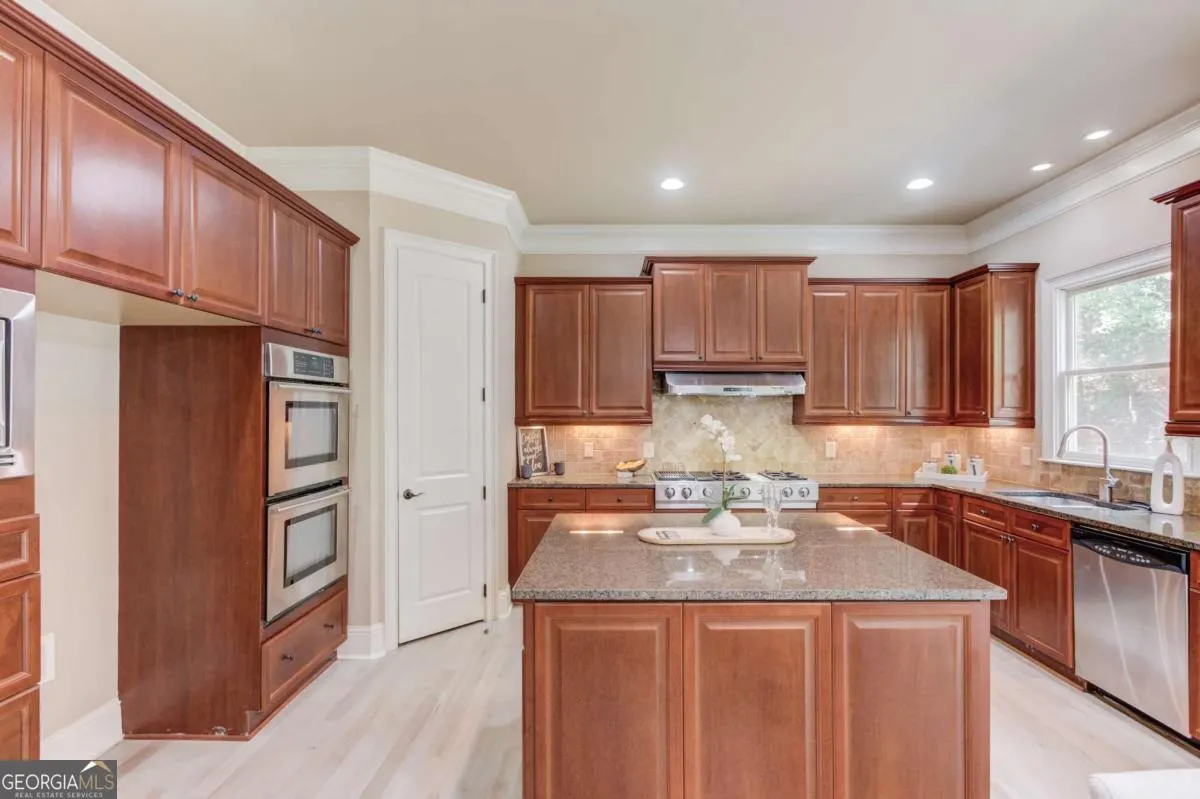 10595 Highgate Manor Court