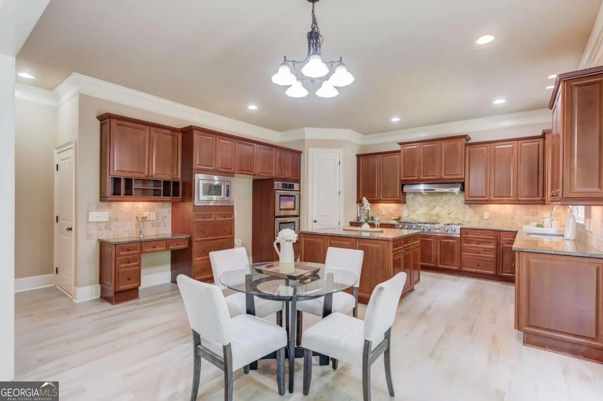 10595 Highgate Manor Court