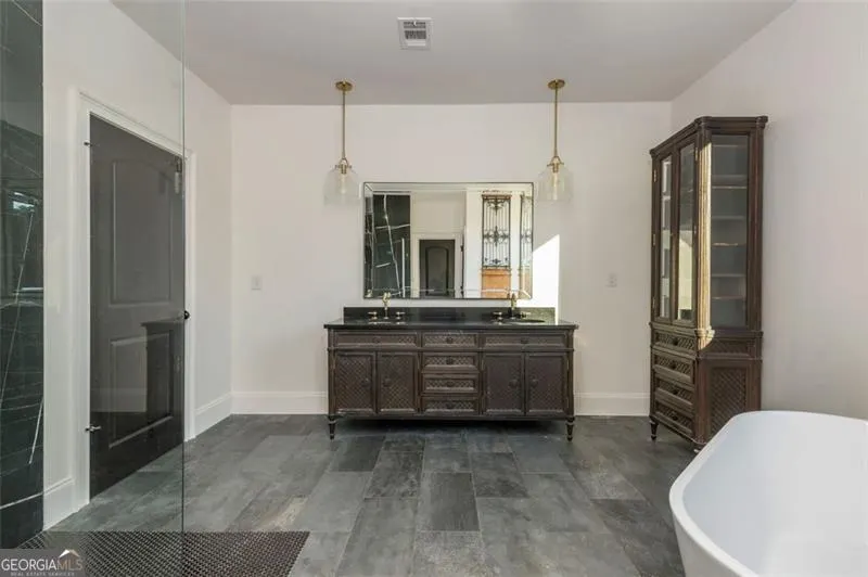 4675 BLUFFSIDE Court