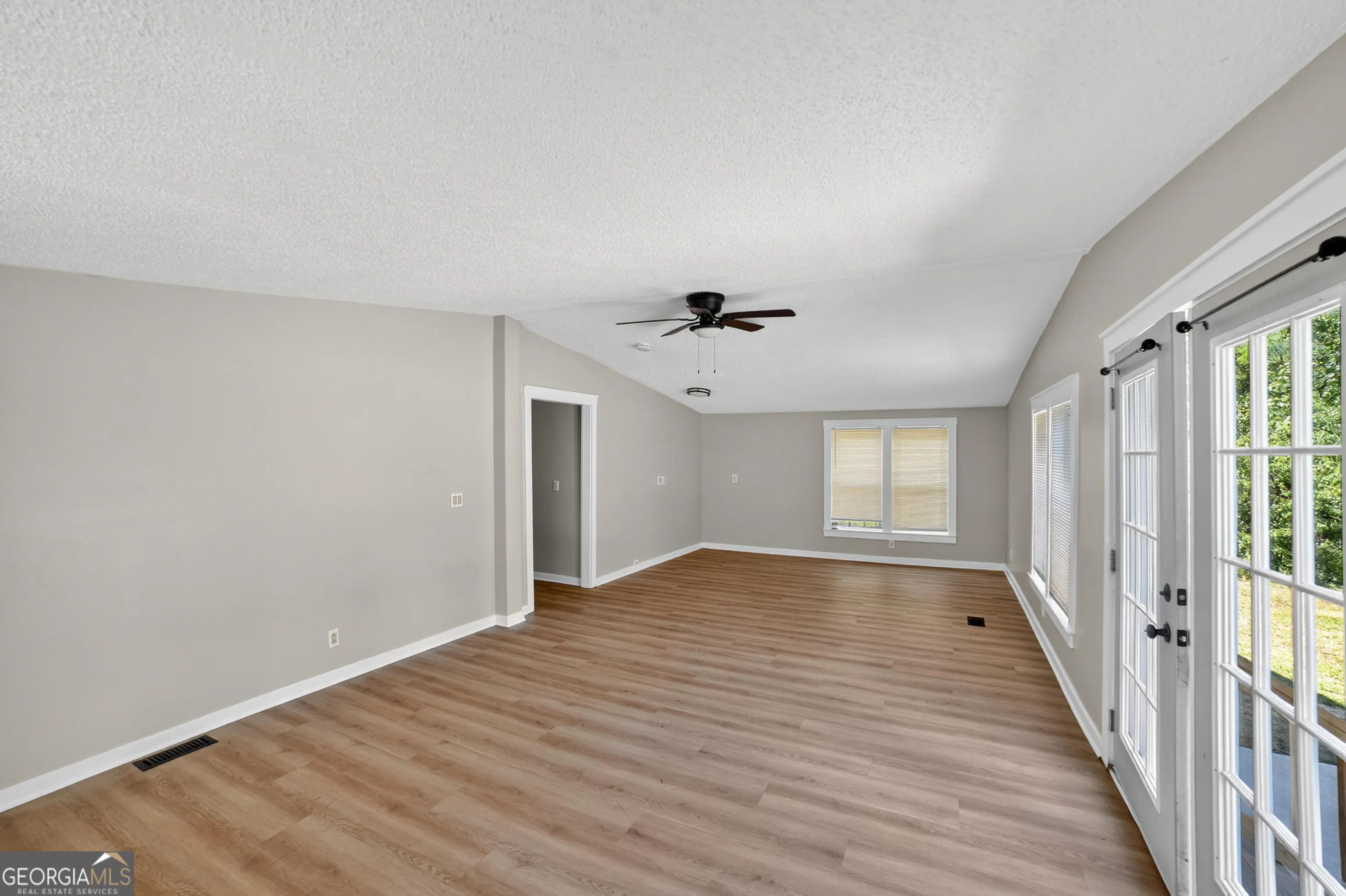 525 Horsefly Road