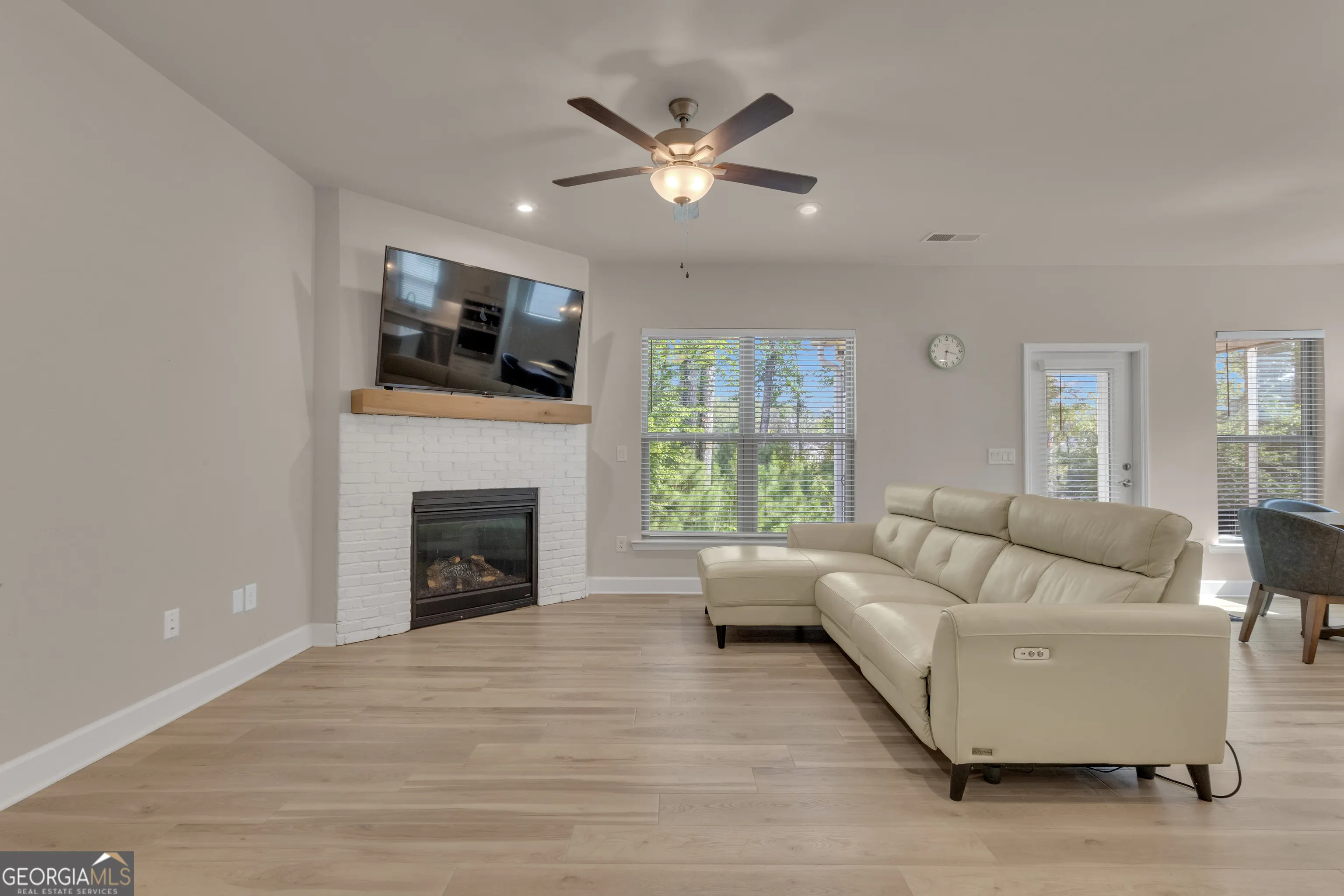 549 Colebrook Way