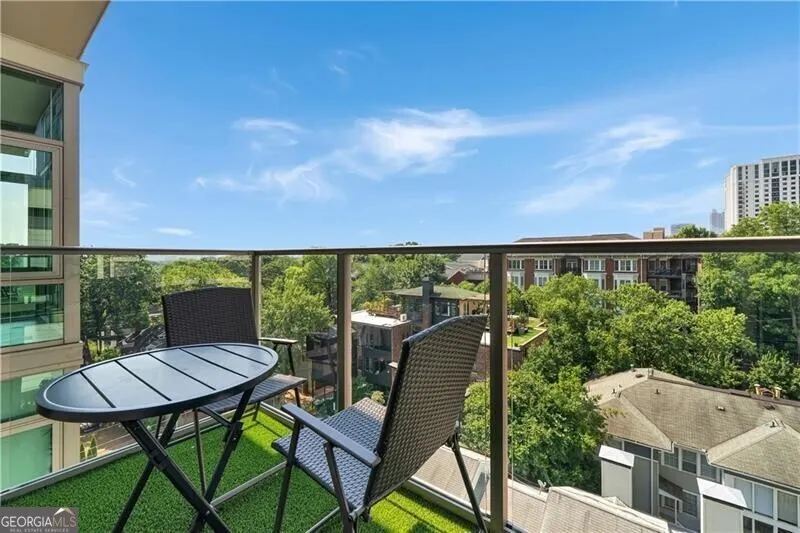 805 905 Juniper Street, #805