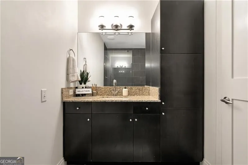 805 905 Juniper Street, #805