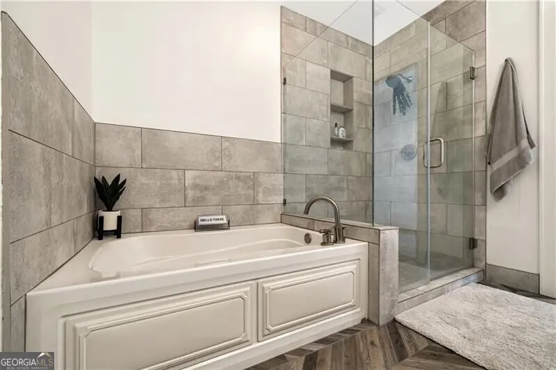 805 905 Juniper Street, #805