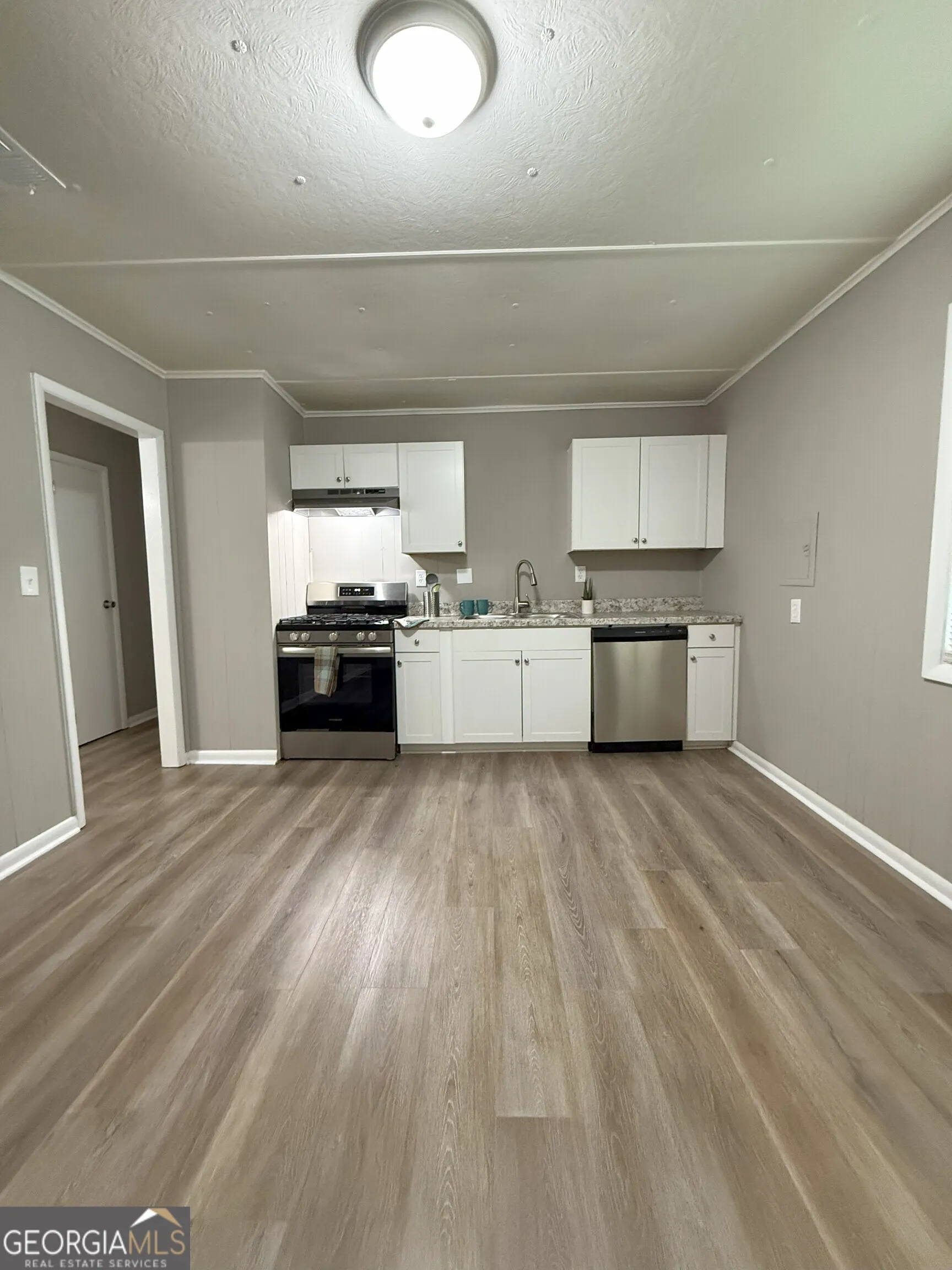 701 W Creek Circle