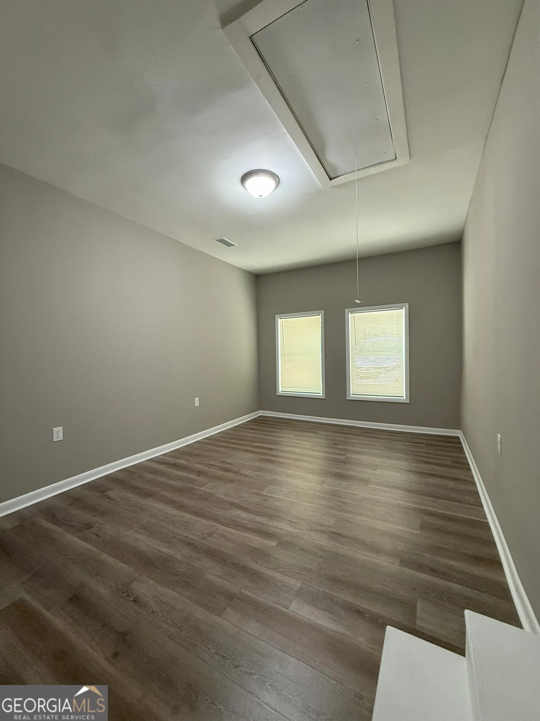 701 W Creek Circle