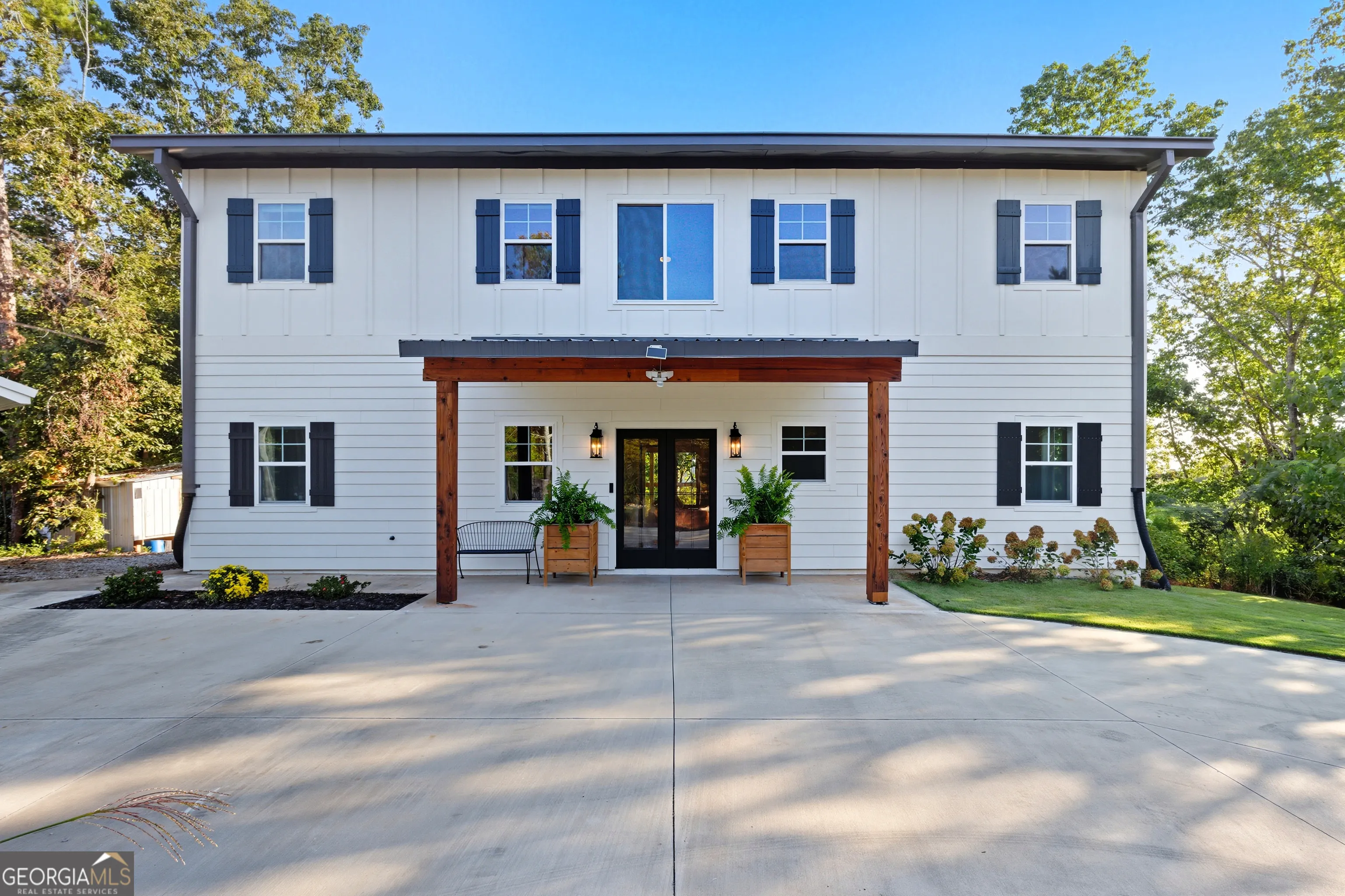 929 Crescent Drive
