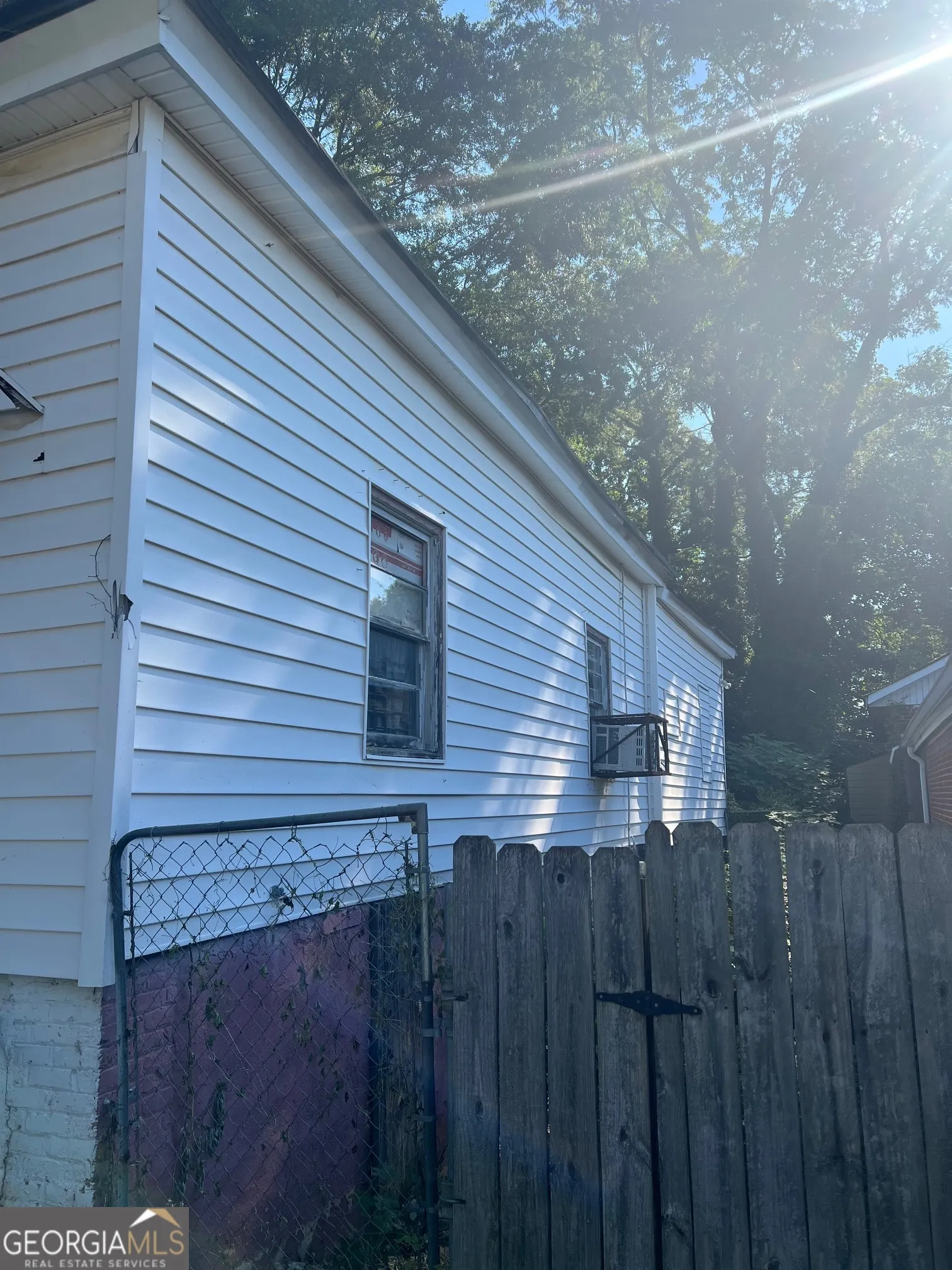 1052 Fern Avenue SE