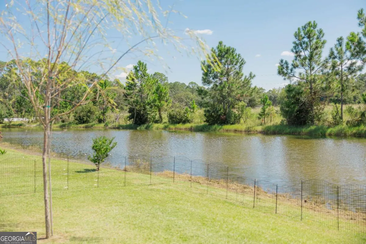 210 Twinn Lakes