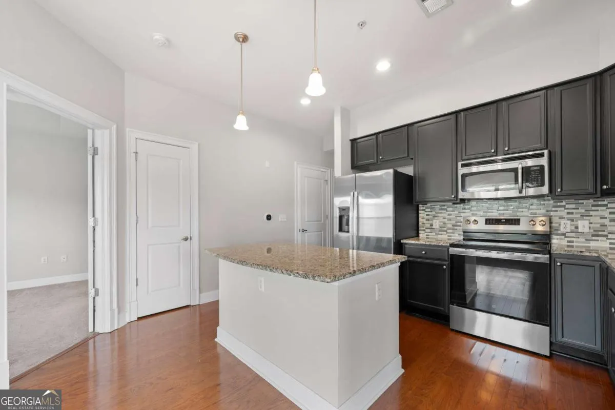 743 200 River Vista Drive, #743