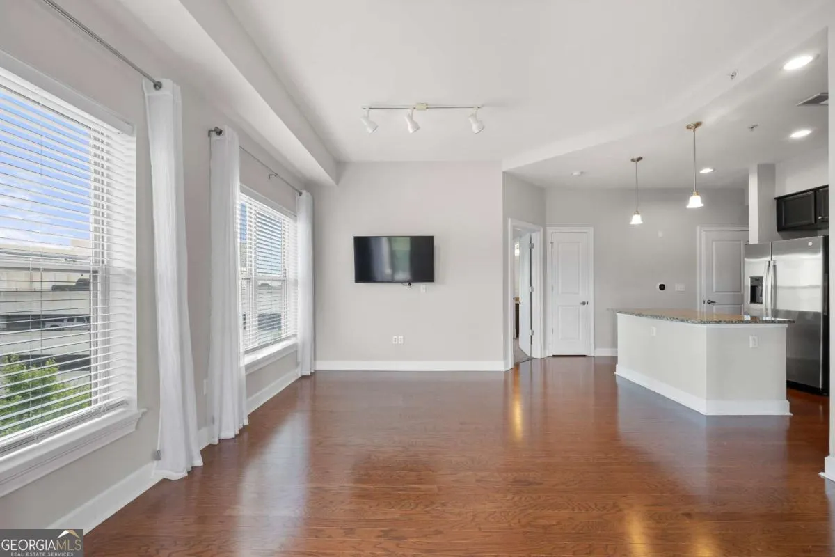 743 200 River Vista Drive, #743