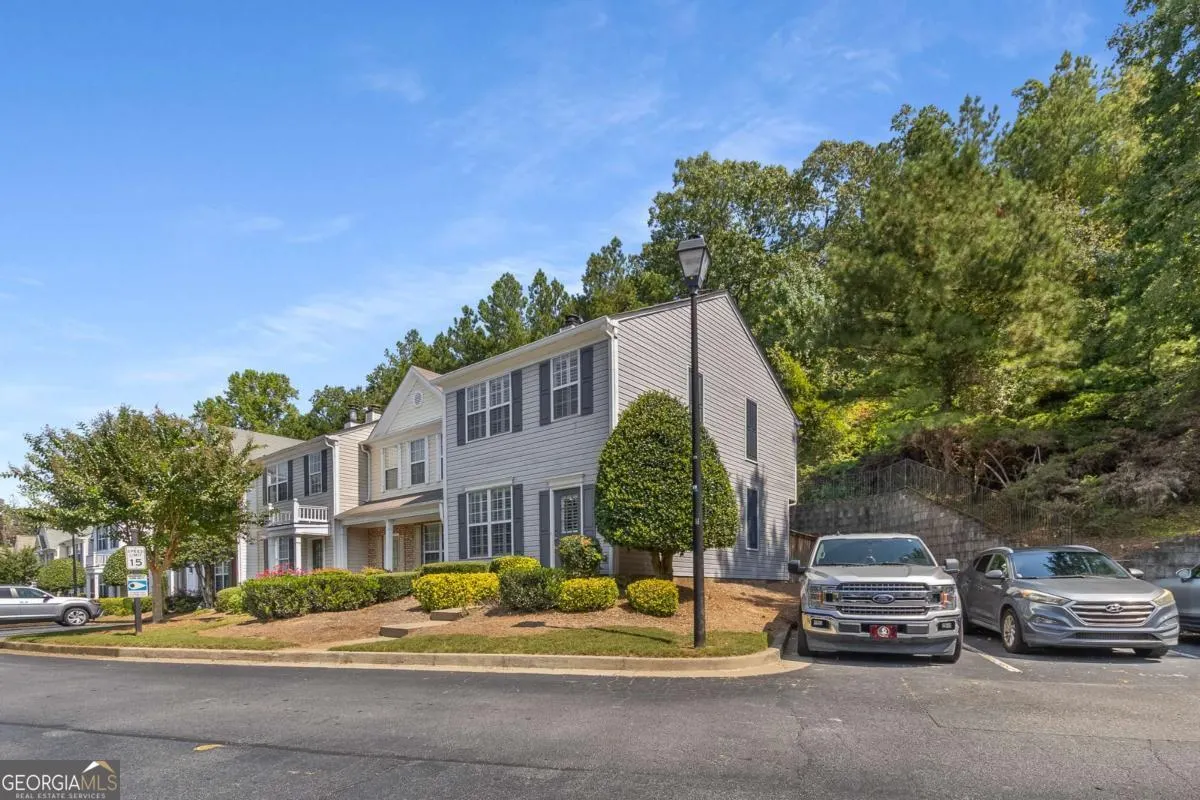1005 Whitestone Ridge