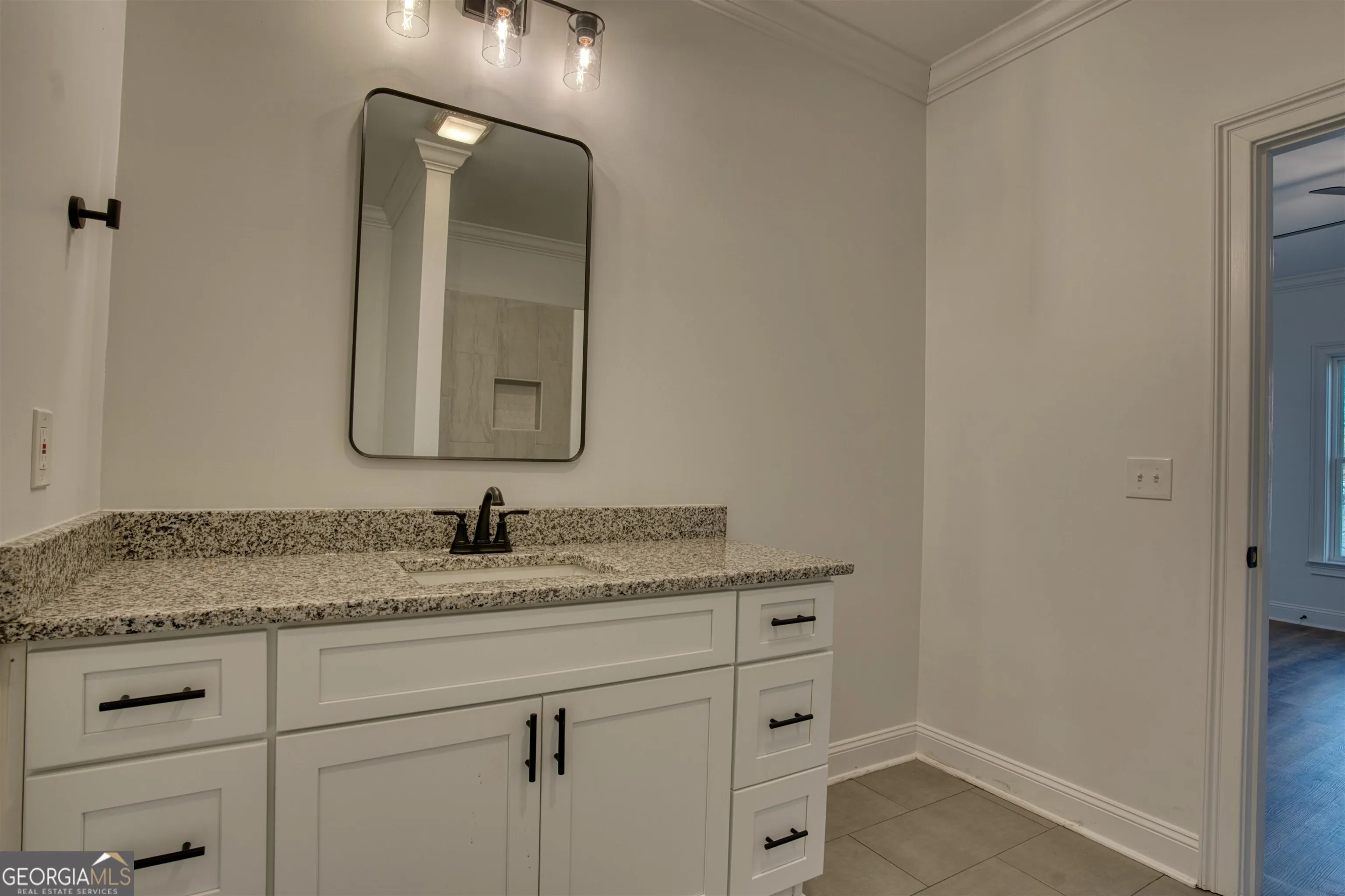 25 138 East Eighth Avenue, #25