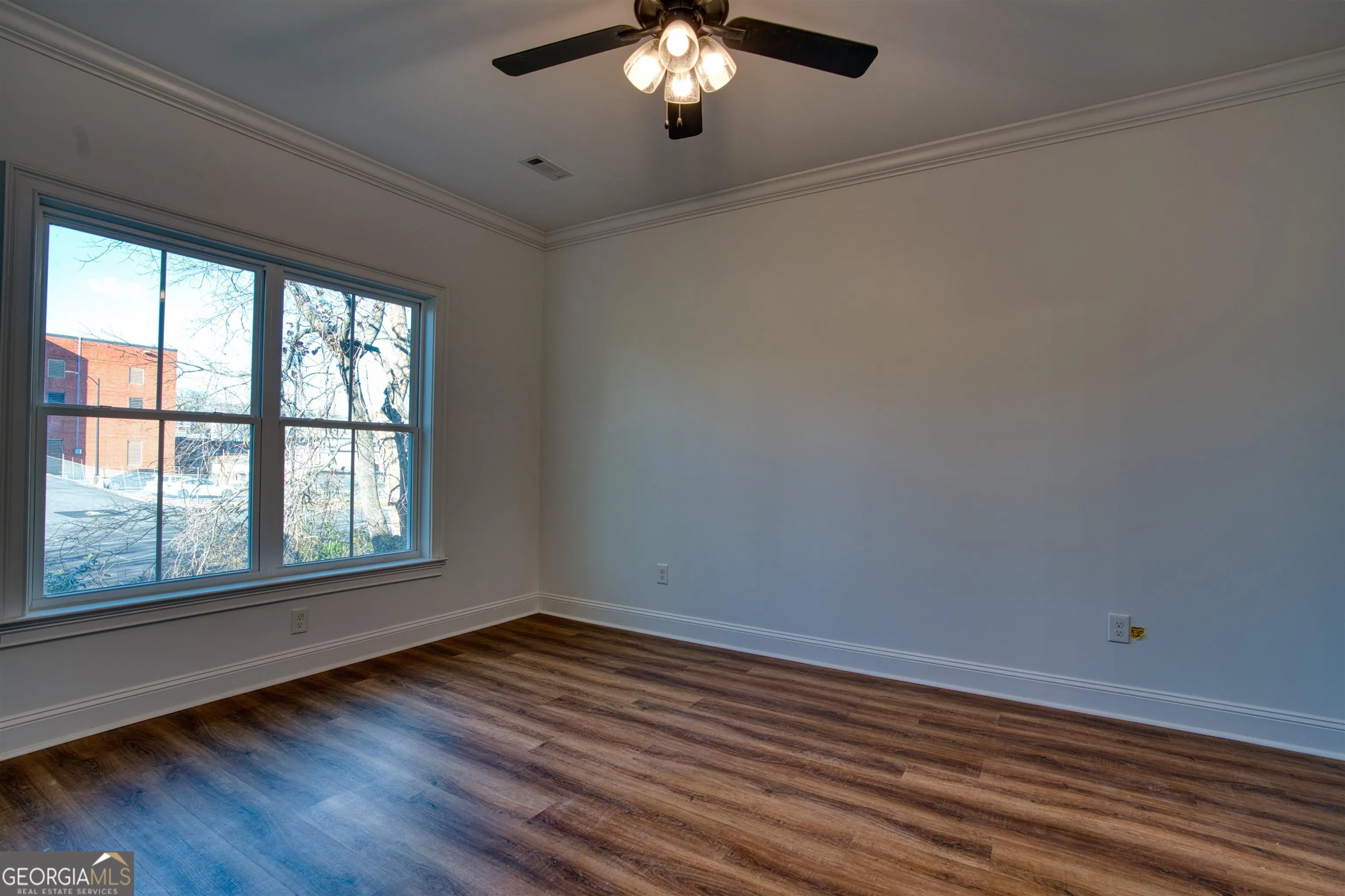 25 138 East Eighth Avenue, #25