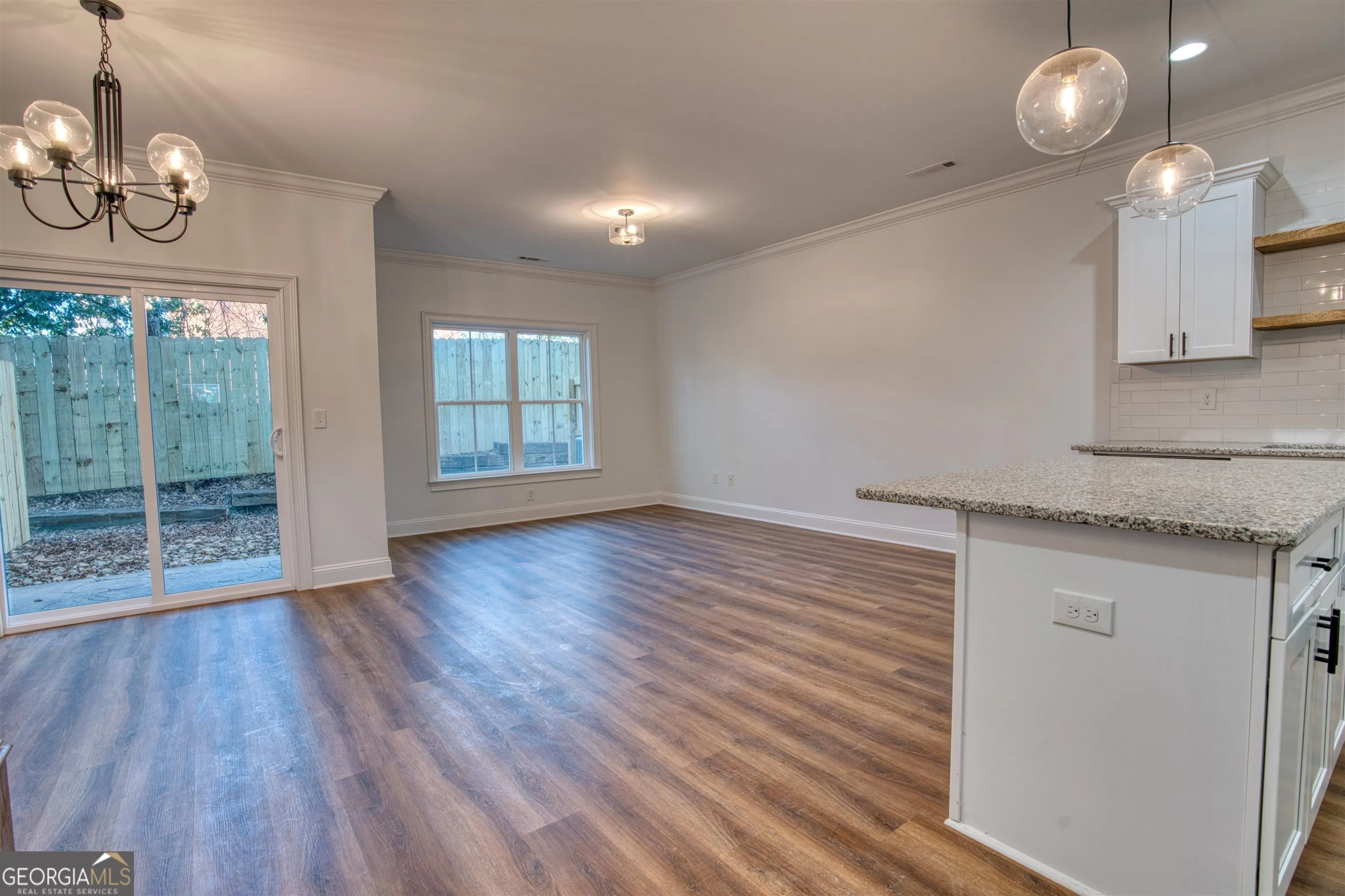 25 138 East Eighth Avenue, #25