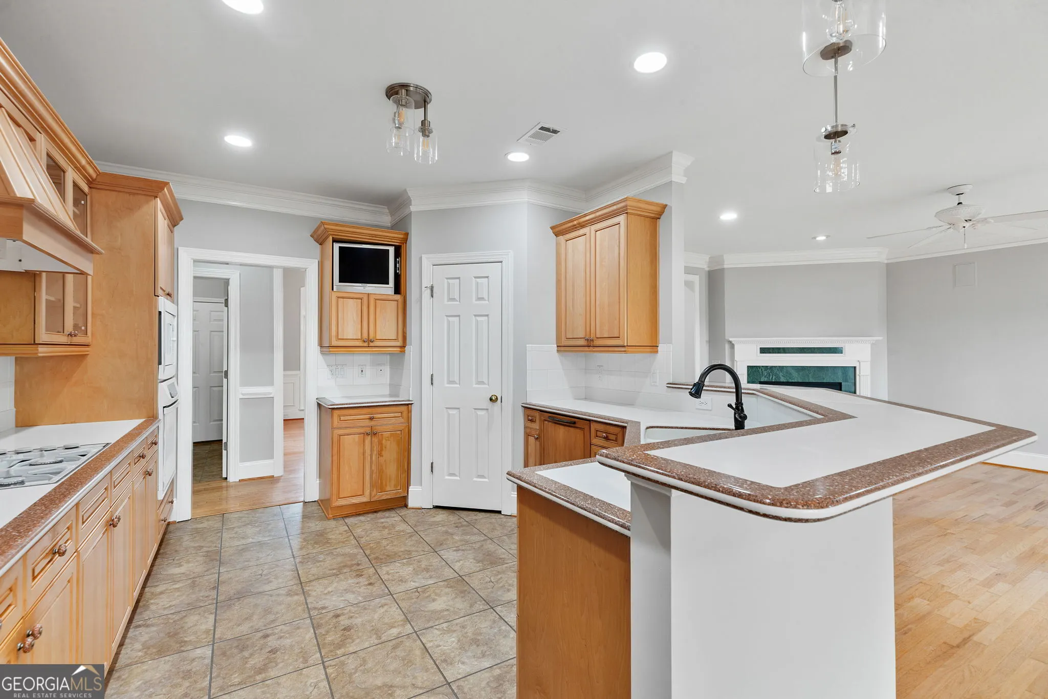 617 Gold Bullion Drive W