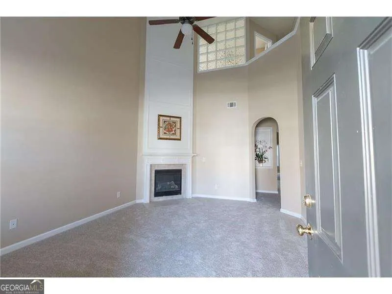 393 Grayson Way