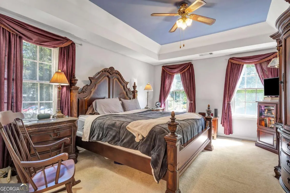 1895 OAK TREE Hollow