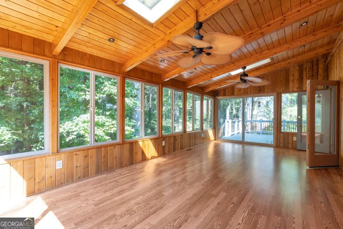 1895 OAK TREE Hollow