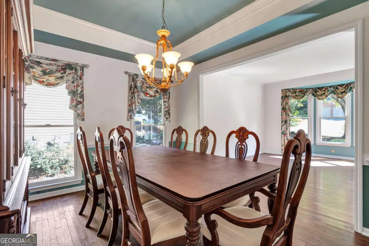 1895 OAK TREE Hollow