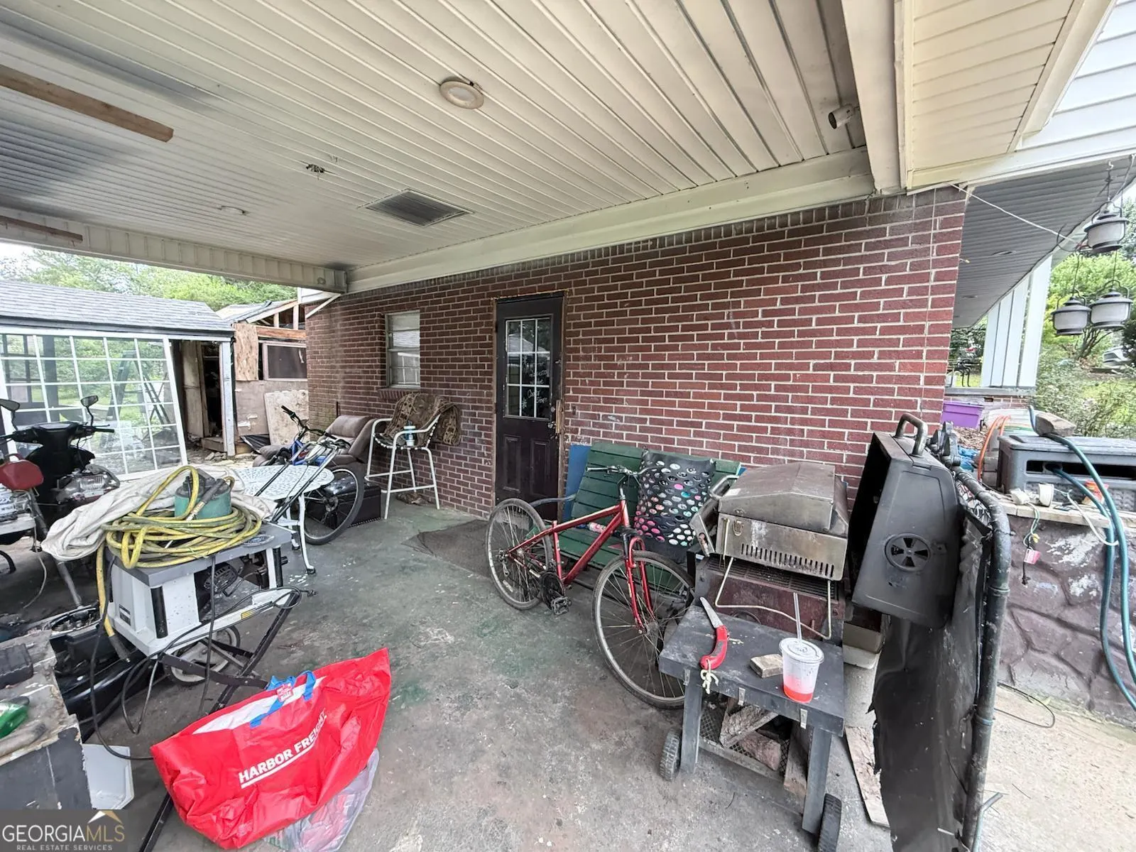 2595 Lakeridge Circle NW