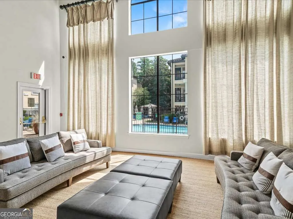 213 3777 Peachtree Road NE, #213