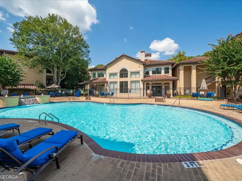 213 3777 Peachtree Road NE, #213
